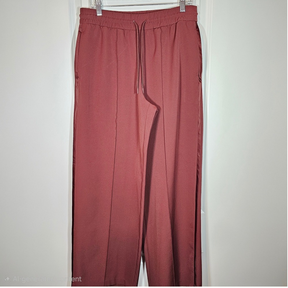 Athleta Endeavor High Rise Relaxed Wide Leg Pant Cherrywood Size M Satin Stripe
